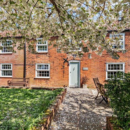 Cobblers Cottage - Holt Holt  Exterior photo